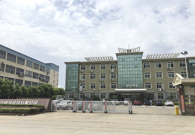 伸缩门工程
